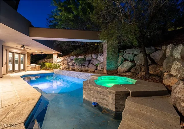 3rd image of 29 Soaring Bird Ct, Las Vegas, NV 89135 | MLS# 2739045
