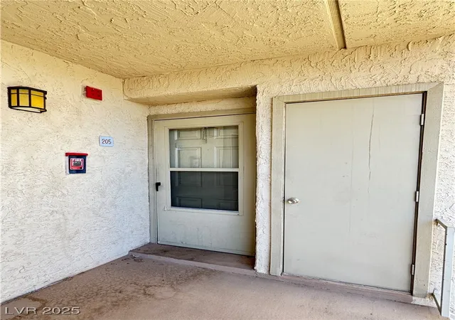 Photo 3 of Condo for sale at 2020 Mesquite Ln #205, Laughlin, NV 89029 | MLS# 2739541 | Listing updated on 2026-08-19