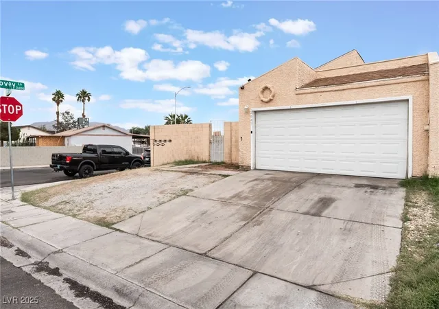2nd image of 3647 Elegant Saint Ct, Las Vegas, NV 89115 | MLS# 2740433