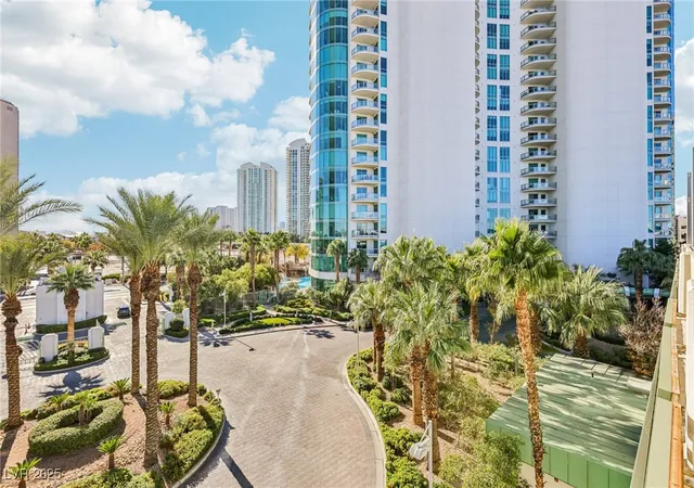 2nd image of 222 Karen Ave #2608, Las Vegas, NV 89109 | MLS# 2740032