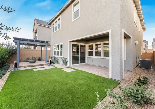 Photo 2 of Sale Pending at 9038 Cielo Cyn St, Las Vegas, NV 89166 | MLS# 2741890 | Listing updated on 2026-09-01