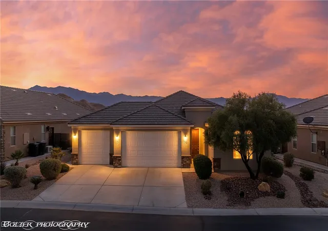 Photo 2 of Sale Pending at 456 Wild Horse Ln, Mesquite, NV 89027 | MLS# 2741989 | Listing updated on 2026-08-04
