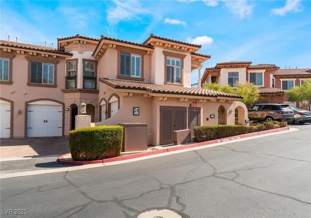 Homes for sale in Henderson, NV | 24 Via Vasari, Henderson, NV 89011
