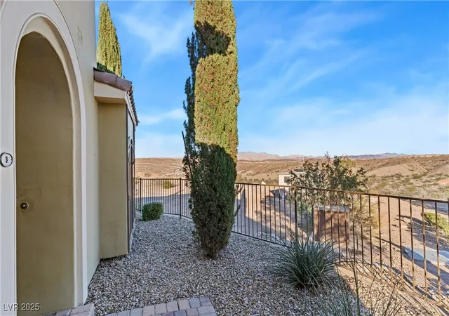 Photo 4 of Townhouse for sale at 21 Via Mantova #3, Henderson, NV 89011 | MLS# 2742298 | Listing updated on 2026-08-21
