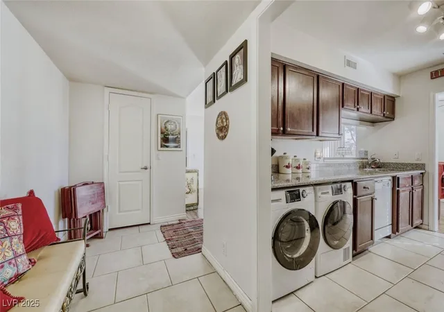 5th image of 2807 Geary Pl #2501, Las Vegas, NV 89109 | MLS# 2742221
