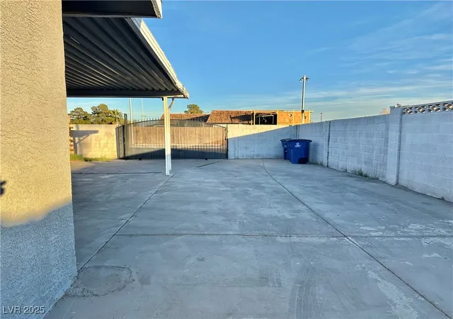 Photo 3 of Single family home for sale at 808 S Mallard St, Las Vegas, NV 89107 | MLS# 2743016 | Listing updated on 2026-06-26