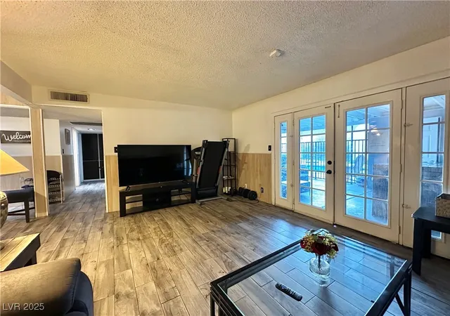 Photo 3 of Single family home for sale at 808 S Mallard St, Las Vegas, NV 89107 | MLS# 2743016 | Listing updated on 2026-06-26