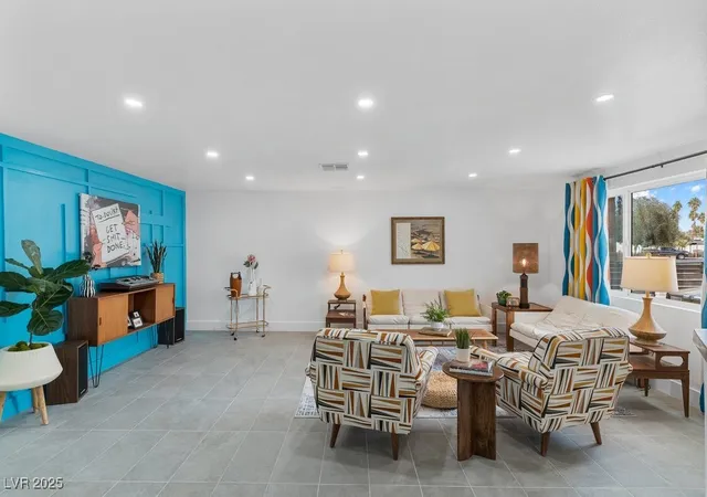 2nd image of 3333 Seminole Cir, Las Vegas, NV 89169 | MLS# 2743301