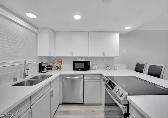 2nd image of 2080 Karen Ave #1, Las Vegas, NV 89169 | MLS# 2743830