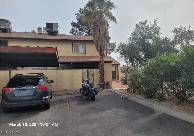 Photo 2 of Townhouse for sale at 528 Kristin Ln, Henderson, NV 89011 | MLS# 2744282 | Listing updated on 2026-08-25