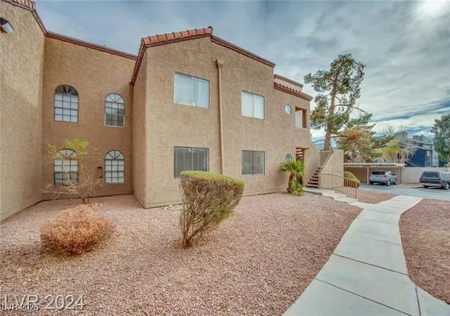 Listing Photo 4 - Condo for sale in building located at 2983 Juniper Hls Blvd, Las Vegas, NV 89142 - Unit #102