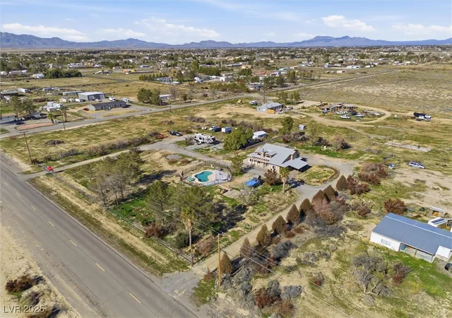 Homes for sale in Pahrump, NV | 2570 E Kellogg Rd, Pahrump, NV 89048 | MLS# 2744188