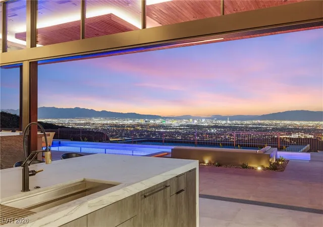 Photo 3 of Mansion for sale at 6 Hidden Hts Ct, Henderson, NV 89012 | MLS# 2746401 | Listing updated on 2026-04-09