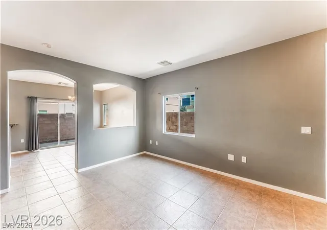Listing Photo 5 - Condo for sale in building located at 6329 Snap Ridge St, North Las Vegas, NV 89081 - Unit #3