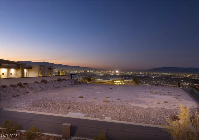 3rd image of 7 Stonecutter Ct, Henderson, NV 89012 | MLS# 2748419