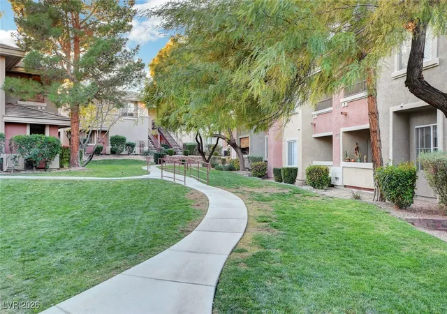 2nd image of 909 Domnus Ln, Las Vegas, NV 89144