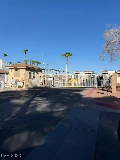 Listing Photo 25 - Condo for sale in 5116 Gray Ln located at 5116 Gray Ln, Las Vegas, NV 89119 - Unit 5116 Gray Ln