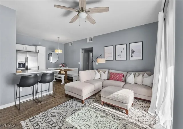 Photo 3 of Sale Pending at 2291 W Horizon Ridge Pkwy #11264, Henderson, NV 89052 | MLS# 2749493 | Listing updated on 2026-07-26