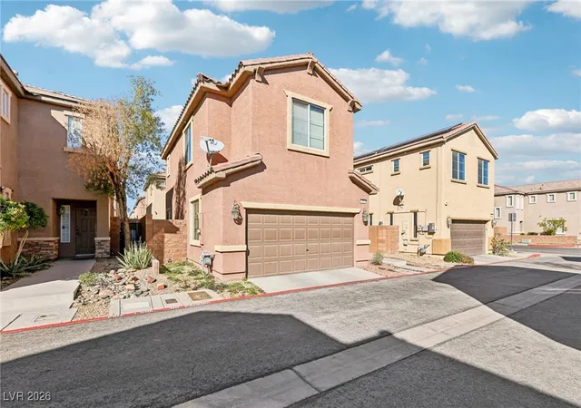 Homes for sale in Henderson, NV | 649 Taliput Palm Pl, Henderson, NV 89011 | MLS# 2750475