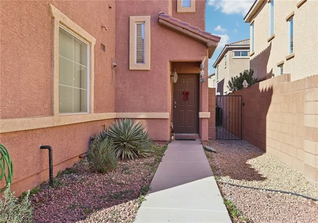 Homes for sale in Henderson, NV | 649 Taliput Palm Pl, Henderson, NV 89011 | MLS# 2750475