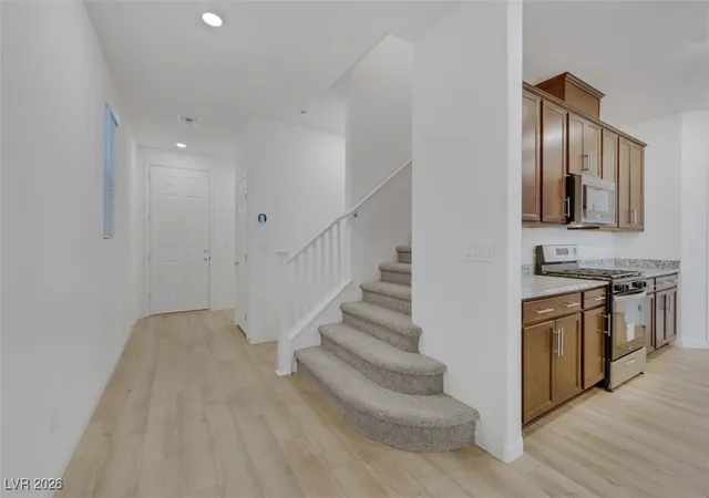 Photo 4 of Single family home for sale at 7262 Copper Grv Ave, Las Vegas, NV 89113 | MLS# 2749231 | Listing updated on 2026-04-19