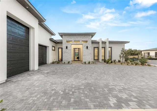 Photo 3 of Mansion for sale at 5885 St Ebbes Ct, Las Vegas, NV 89131 | MLS# 2751410 | Listing updated on 2026-08-03