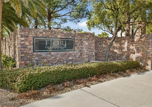 3rd image of 988 Via Panfilo Ave, Henderson, NV 89011 | MLS# 2751064