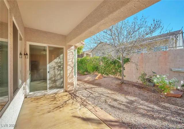 Homes for sale in Henderson, NV | 2182 Clearwater Lake Dr, Henderson, NV 89044 | MLS# 2751284