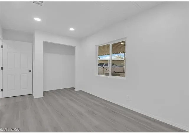 21st image of 332 Sir Jeffery Cir, Las Vegas, NV 89110 | MLS# 2751192