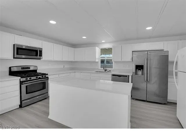 2nd image of 332 Sir Jeffery Cir, Las Vegas, NV 89110 | MLS# 2751192
