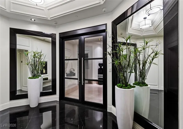2nd image of 2747 Paradise Rd #3404, Las Vegas, NV 89109 | MLS# 2752511