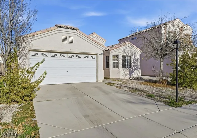 Photo 2 of Sale Pending at 7674 Rainbow Cvs Dr, Las Vegas, NV 89131 | MLS# 2754232 | Listing updated on 2026-07-24