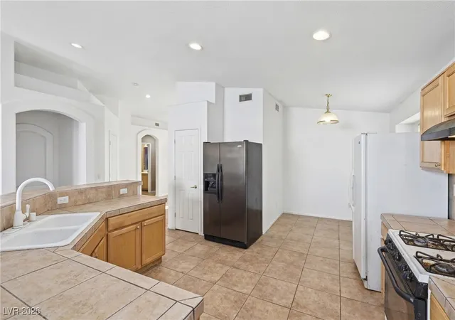 Photo 3 of Sale Pending at 7674 Rainbow Cvs Dr, Las Vegas, NV 89131 | MLS# 2754232 | Listing updated on 2026-07-24
