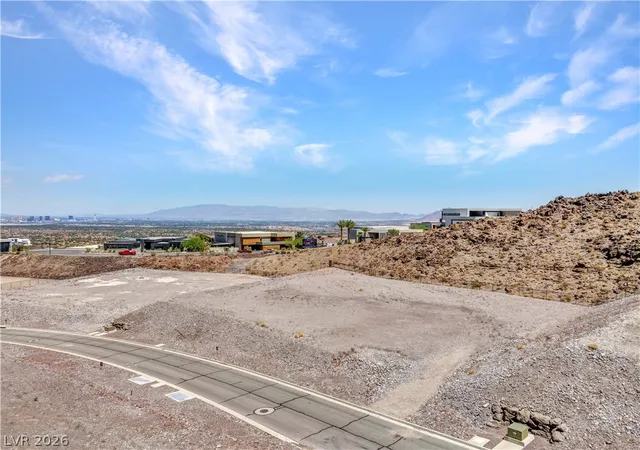 1st image of 10 Horseshoe Rock Ct, Henderson, NV 89012 | MLS# 2754801
