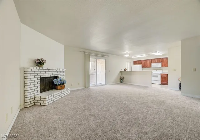 Listing Photo 5 - Condo for sale in building located at 4401 Alexis Dr, Las Vegas, NV 89103 - Unit #440