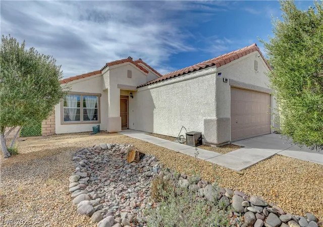 Homes for sale in Henderson, NV | 609 Moontide Ct, Henderson, NV 89011 | MLS# 2755609