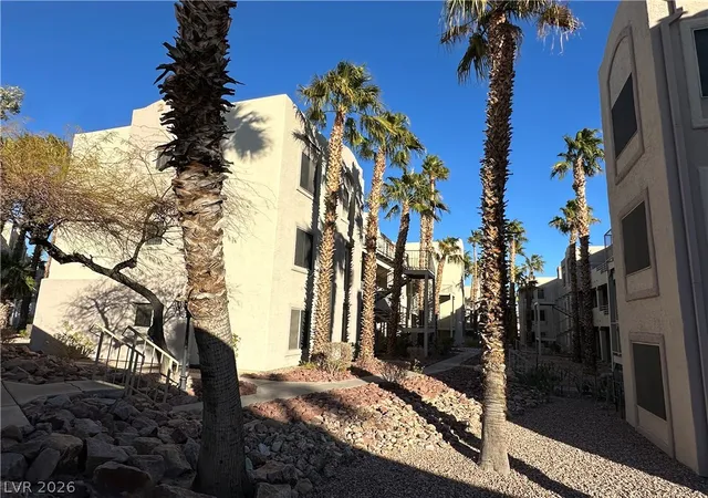 2nd image of 2076 Mesquite Ln, Laughlin, NV 89029
