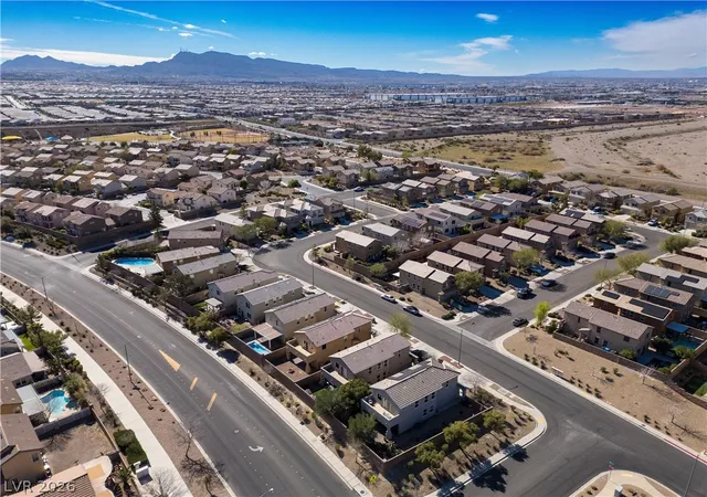 Homes for sale in Henderson, NV | 1012 Water Cove St, Henderson, NV 89011 | MLS# 2755875