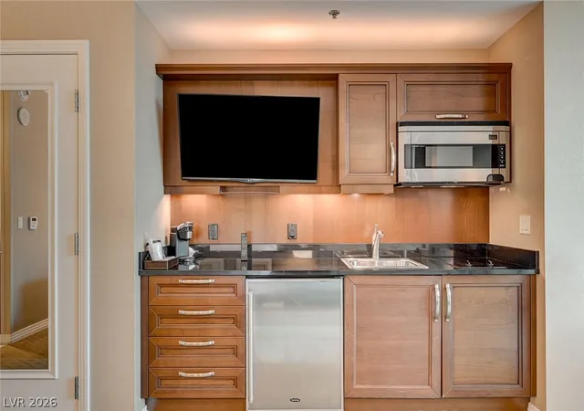 5th image of 125 E Harmon Ave #1111, Las Vegas, NV 89109 | MLS# 2757251