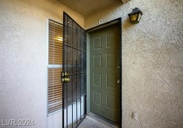 3rd image of 2981 Country Manor Ln #9, Las Vegas, NV 89115 | MLS# 2757636