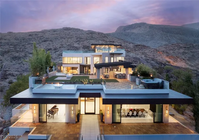 Photo 3 of Single family home for sale at 9 Echo Peak Ln, Las Vegas, NV 89135 | MLS# 2755752 | Listing updated on 2026-10-02