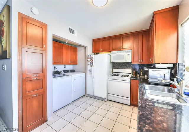 Photo 3 of Condo for sale at 1500 Hialeah Dr #C, Las Vegas, NV 89119 | MLS# 2756750 | Listing updated on 2026-06-27