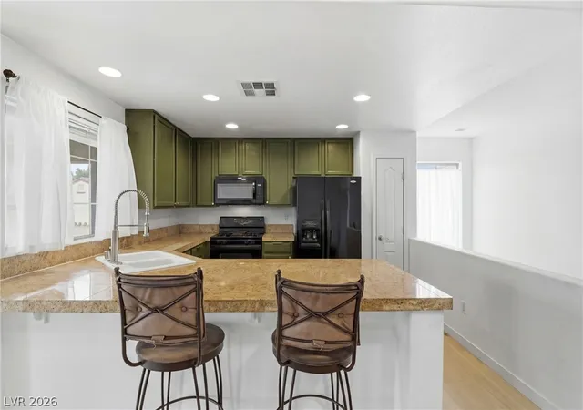 3rd image of 7295 Diamond Cyn Ln, Las Vegas, NV 89149