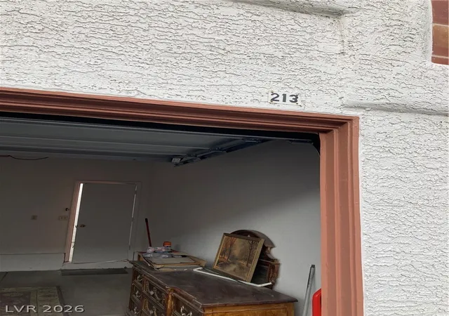 Listing Photo 4 - Condo for sale in building located at 1800 Edmond St, Las Vegas, NV 89146 - Unit #213