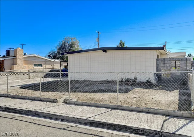 2nd image of 4999 Meredith Ave, Las Vegas, NV 89121 | MLS# 2758620
