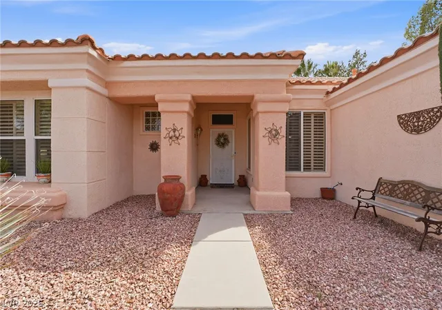4th image of 10633 Heritage Hills Dr, Las Vegas, NV 89134 | MLS# 2758567