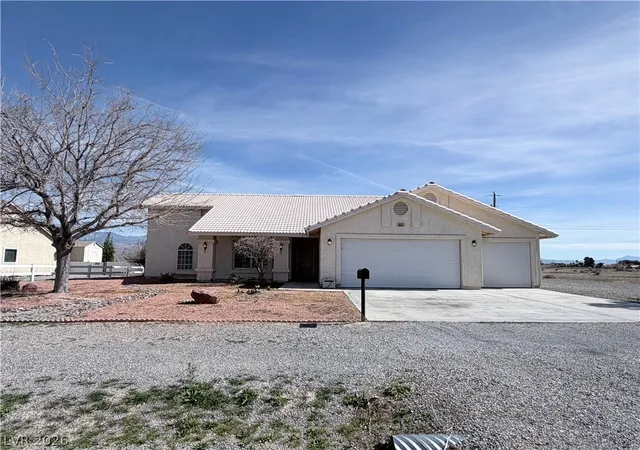 Photo 1 of Single family home for sale at 2031 S Blagg Rd, Pahrump, NV 89048 | MLS# 2759717 | Listing updated on 2026-08-03