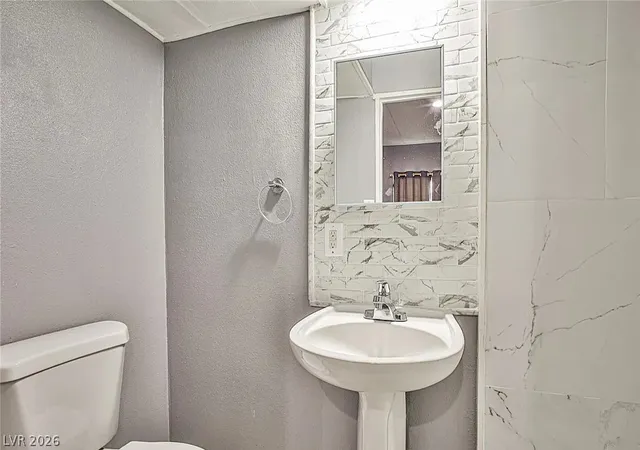 2nd image of 15 Washington Wy, Henderson, NV 89015 | MLS# 2760092