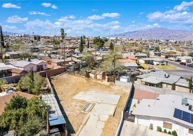 1st image of 424 Kris Cir, North Las Vegas, NV 89030 | MLS# 2761803