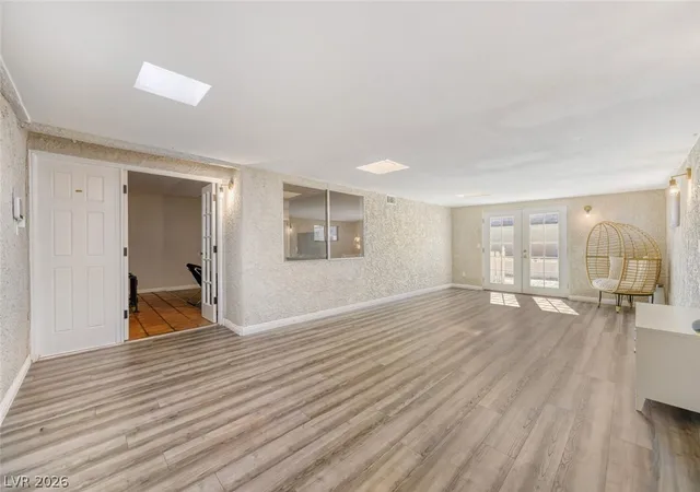 Photo 4 of Single family home for sale at 325 W Rochell Dr, Henderson, NV 89015 | MLS# 2761415 | Listing updated on 2026-08-25